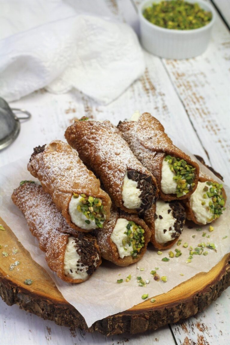 Cannoli alla Siciliana: Pastry Italia Renyah Manis