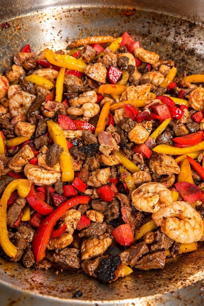 Discada Norteña: Tumis Daging Komplit Khas Meksiko Utara